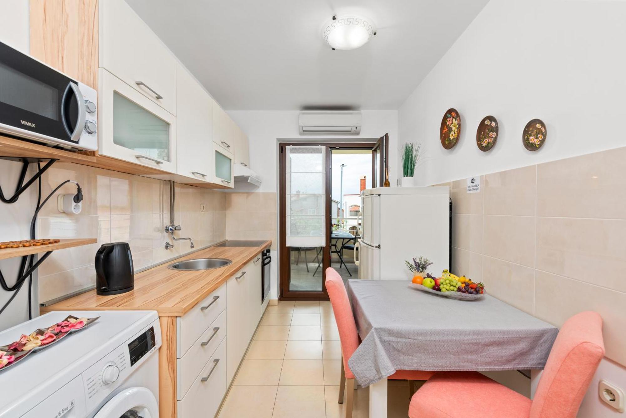 Apartments Marizela Porec Exterior photo