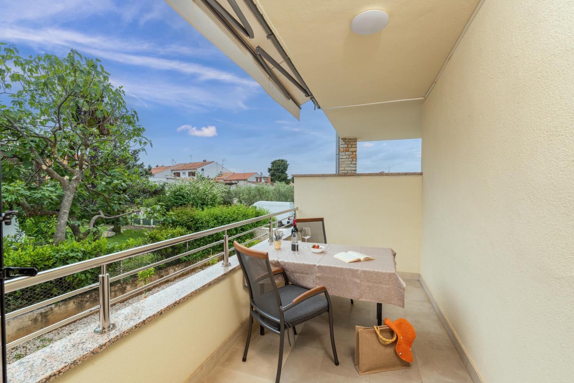 Apartments Marizela Porec Exterior photo