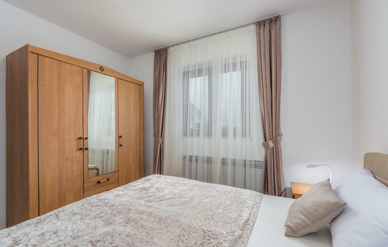 Apartments Marizela Porec Exterior photo