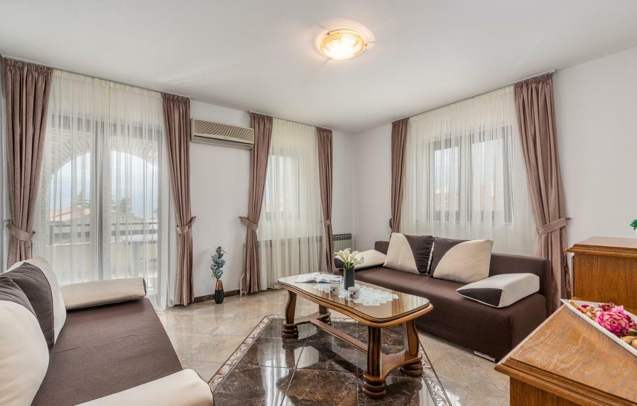 Apartments Marizela Porec Exterior photo